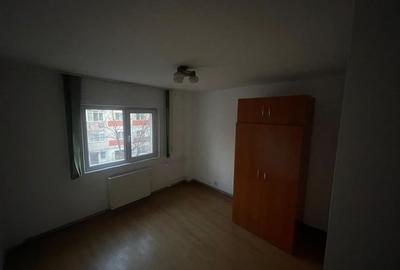 Apartament 3 camere Dacia - Decomandat - 2
