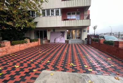 Spațiu comercial de vânzare – 247 mp utili, împărțiți în 2 unități - 1