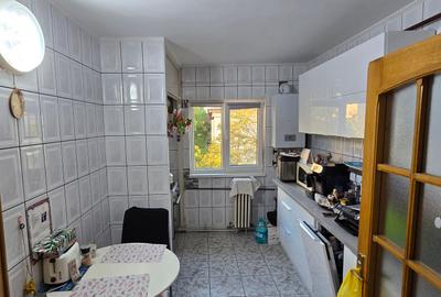 3 camere de vanzare Focsani, ultracentral - 12