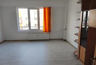 Vanzare ap. 3 cam. dec.  et. 7/8, bl. 1999, Metrou Muncii-bd, Decebal - 2