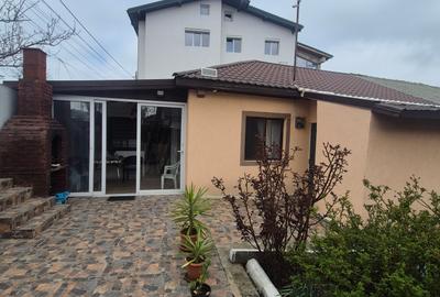 Casă în Năvodari, zona Lac Tăsăul! - 1