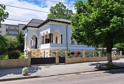 C-lung Muscel„Casa Olaru'' (1928) – Vilă monument istoric restaurată impecabil, - 2