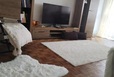 Apartament cu 2 camere decomandat în Independenței