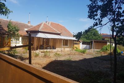 Casă individuală cu 4 camere în Mehala