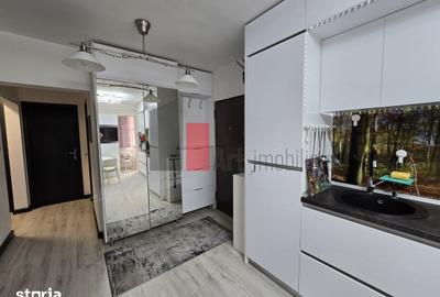 Apartament cu 3 camere decomandat în Crângași
