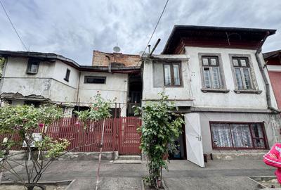 Casă individuală cu 6 camere în Titulescu