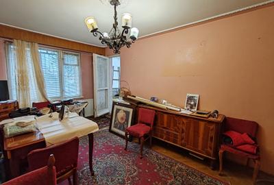 Apartament cu 3 camere circular în Vlahuță