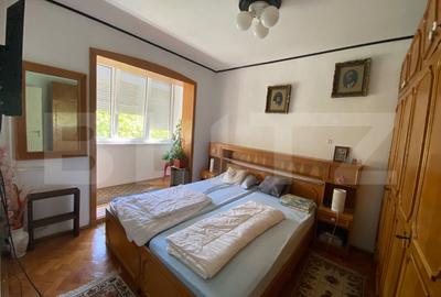 Apartament cu 3 camere semidecomandat, mobilat în Dacia