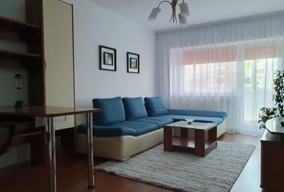 Apartament cu 2 camere decomandat, mobilat în Faleza Nord