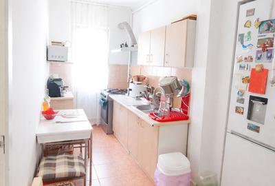 Apartament cu 2 camere semidecomandat, mobilat în Mănăștur