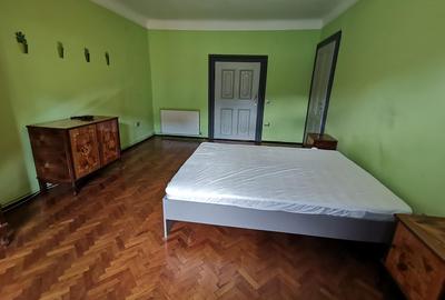 INCHIRIEZ apartament 2 camere la casa,renovat,zona Orasul de Jos - 1