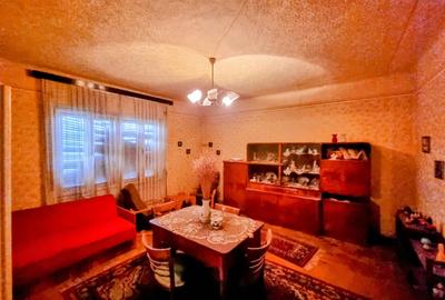 Casă mare, Parter + Etaj, la Vasiova, pe strada Principală (Tudor Vladimirescu) - 11
