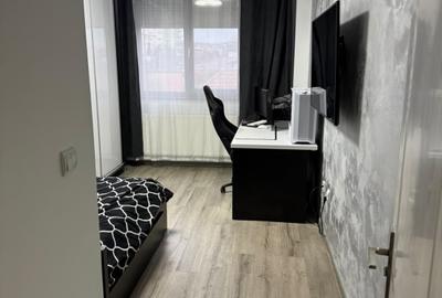 Apartament cu 3 camere decomandat, mobilat în Valea Rosie