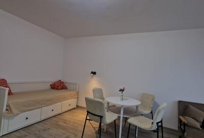 Decebal- Alba Iulia - Muncii Metrou - garsoniera moderna- renovata 2026-mobilata - 2