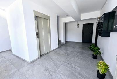 Apartament cu 4 camere decomandat în Dobroești