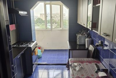 Se vinde in Malu Rosu ap decomandat,doua camere,et8/10,pret 64000 negociabil - 4