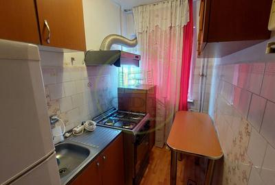 Apartament 3 camere, semidecomandat, etajul 3, Cornitoiu zona Unitatea Militara - 4
