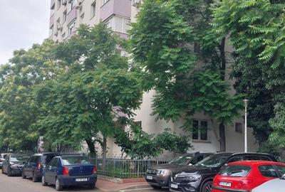 Apartament cu 2 camere semidecomandat în 1 Decembrie 1918