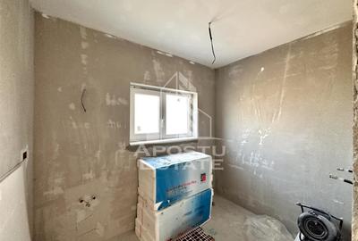 Jumatate de duplex cu 5 camere de vanzare, despartit, Dumbravita - 12