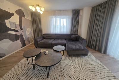 Apartament cu 4 camere decomandat în Tei