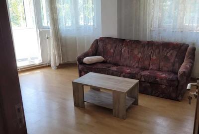 Apartament cu 3 camere decomandat, mobilat în Aviației