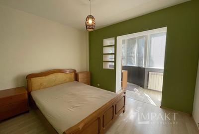 Apartament cu 3 camere semidecomandat, mobilat în Plopilor