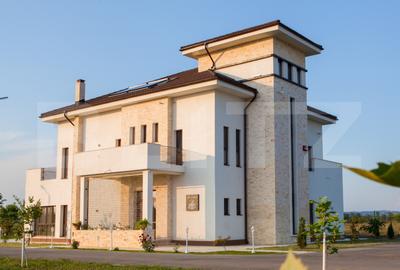 Casă individuală cu 6 camere în Sud
