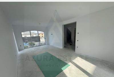 Casă individuală cu 4 camere în Sud-Est