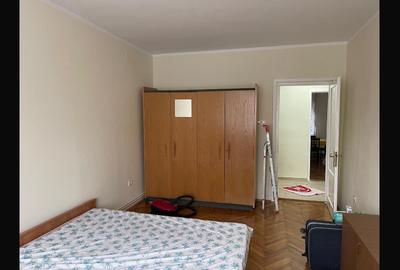 Închiriez apartament 3 camere deosebit, decomandat,zona Medicină,etajul 2/2, - 13