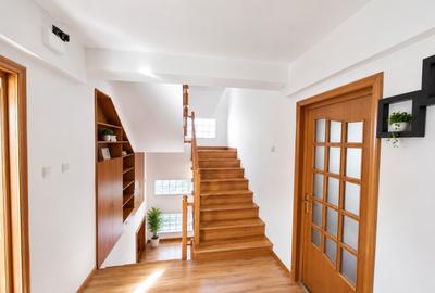 Vânzare vilă S+P+1+M spatioasa Faleza Nord - 26