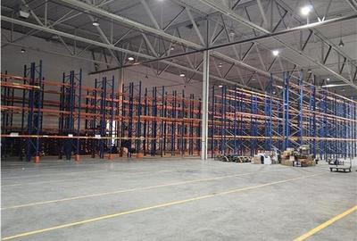 Spatiu Industrial - 4000 mp - Logistica - Depozitare - Distributie - 4