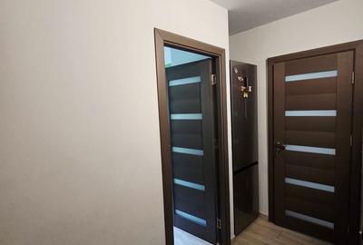 Apartament cu 3 camere decomandat, mobilat în Dâmbovița