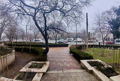 Spațiu comercial, de 60 mp, în Dacia