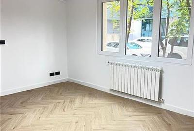 Birou, de 72 mp, în Primăverii