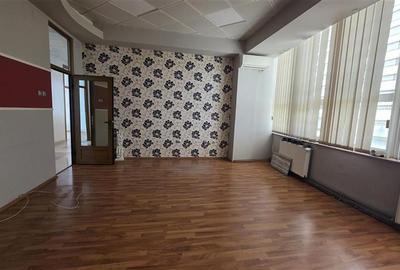 Cladire comerciala - birouri, P+3, stradal, teren 3511 mp - Calea Bucuresti - 4
