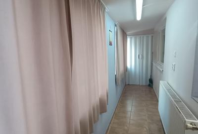 Apartament cu 2 camere decomandat, mobilat în Între Lacuri