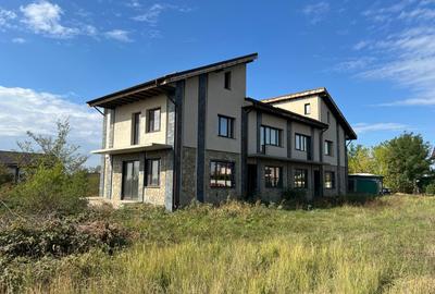 Domnesti- Clinceni - str.Fortului, duplex, P+ET+POD locuibil. - 1