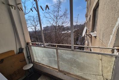 Drumul Taberei, vav liceul Eugen Lovinescu, 3 min metrou Raul Doamnei - 6