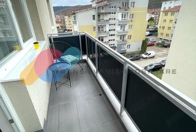 Apartament de lux cu 3 camere, situat în Florești, strada Cetății - 9