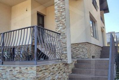 Casa ultrafinisata, Floresti, zona strazii Razoare - 2