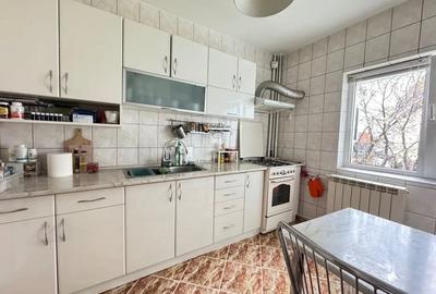 Mall Vitan-strada Foisorului-3 camere - 1