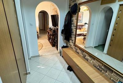 Apartament 3 camere semidecomandat-zona Inel 2 - 7