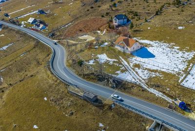 Teren intravilan CU PRIVELISTE DE POVESTE- Fundata- Romania - 10