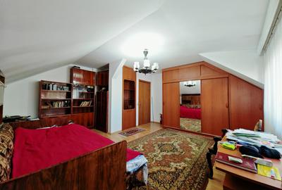 Fundeni | Str.Cuprului | Apartament in vila la etajul2  | curte comuna | parcare - 19