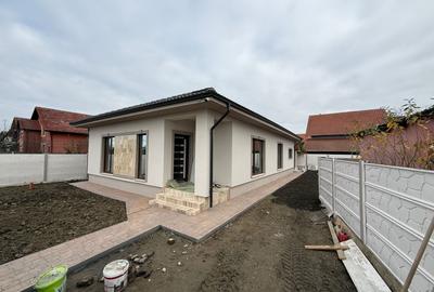 Casa Individuala,120 mp utili,12mp terasa,400 mp teren,Sanmihaiu Roman - 1