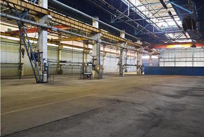 Spațiu industrial, 1200 mp în Tractorul