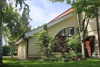 Casă cu 5 camere în Pipera