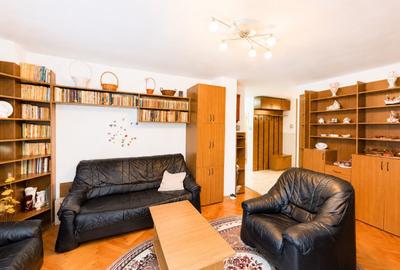 Apartament 4 Camere cu Doua GARAJE - Zona LIPOVEI - 0%COMISION - 2