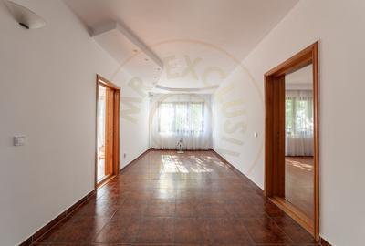 Casă spațioasă cu 8 camere - Pitești - 0% Comision - 9