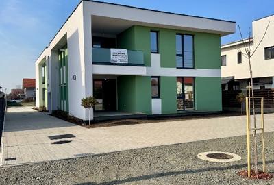 Apartament cu 3 camere în Dumbrăvița